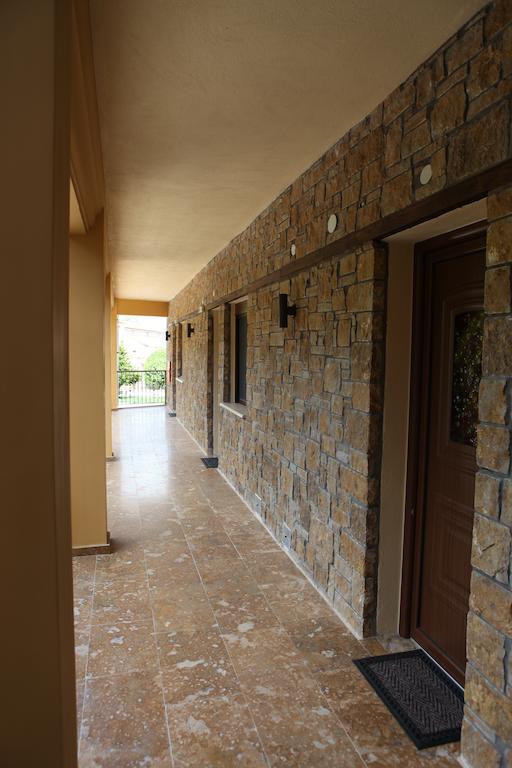 Apartament Xenonas Platia Káto Loutrákion Zewnętrze zdjęcie