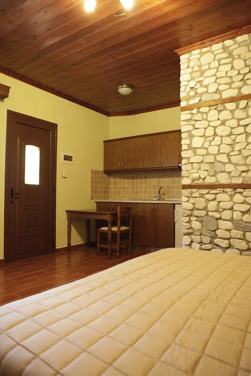 Apartament Xenonas Platia Káto Loutrákion Zewnętrze zdjęcie